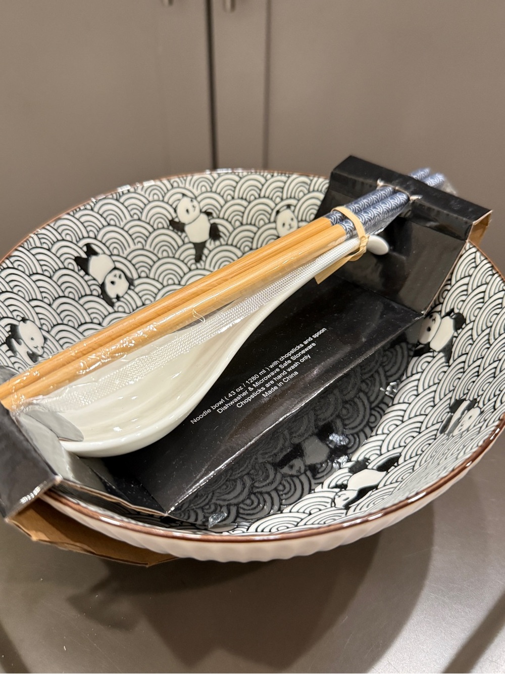 SH Home Black Waves And Panda Bears Ceramic Ramen Noodle Bowl Chopsticks & Spoon